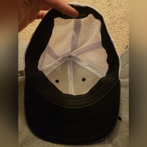 Hat - Picture 4 of 5